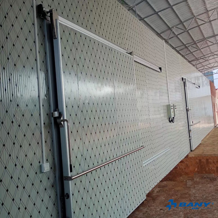 手動(dòng)平移冷庫(kù)門